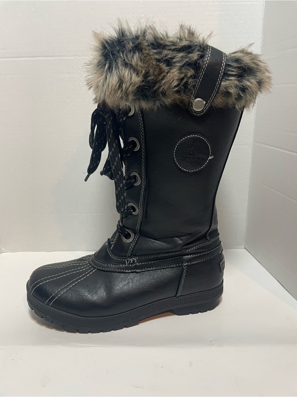 London Fog Melton 2 Women’s Size 10 Black Faux Fur Lace Up Winter Boots